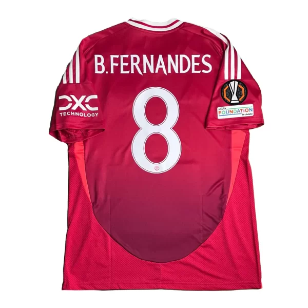 MUFC 2425 Home Fernandes 8 02