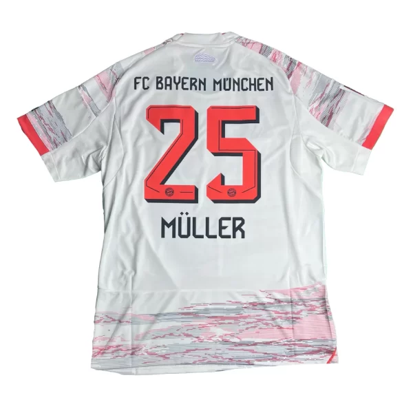 Bayern 2526 Away Muller 25 01