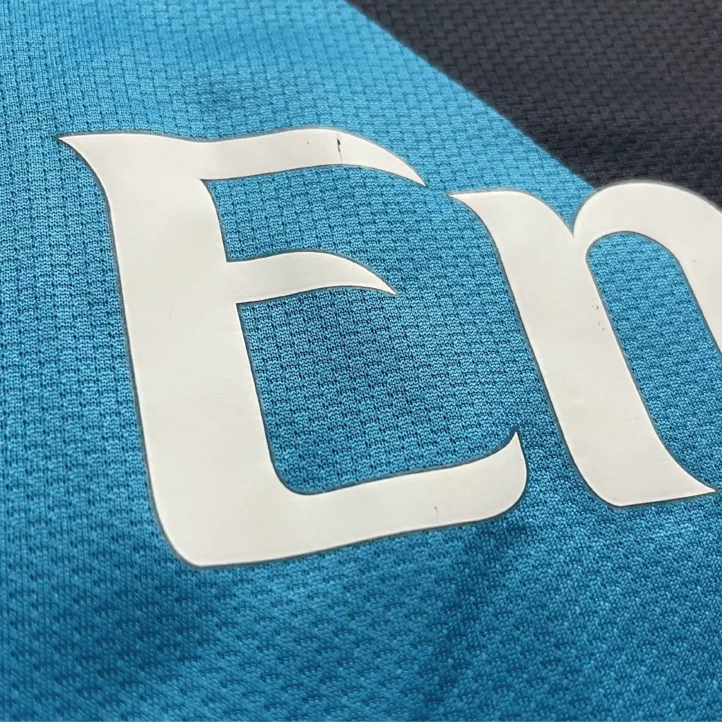 Arsenal 2011/12 Away Shirt - Rosicky #7 Sponsor View