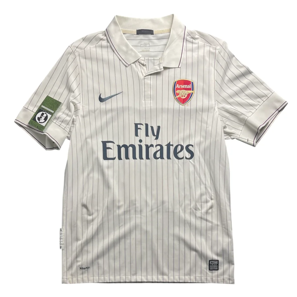 Arsenal 2009/10 3rd Shirt - v. Persie #10 Front View