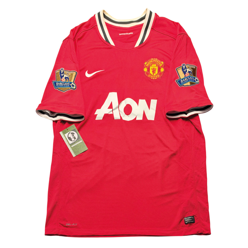 Manchester United 2011/12 Home Shirt - Valencia #25 Front View
