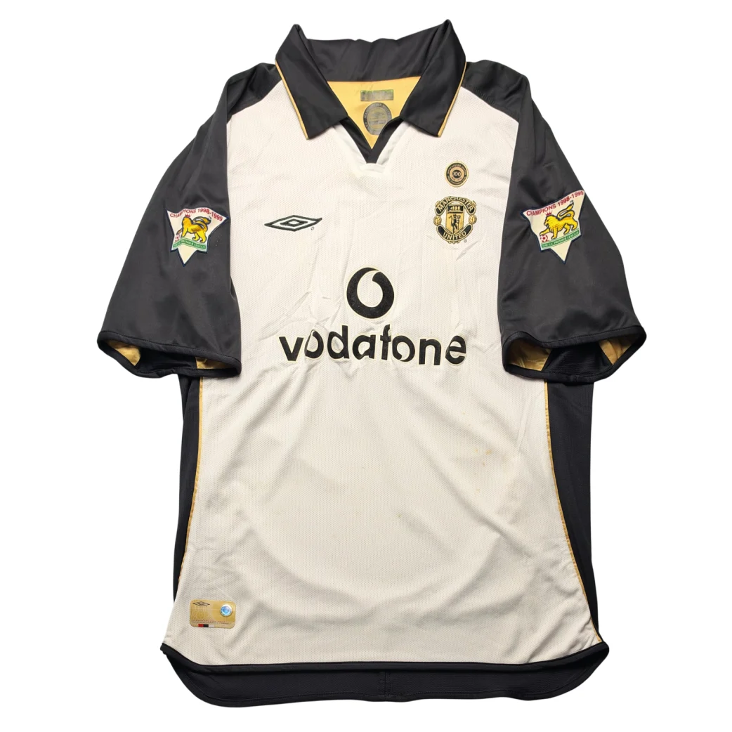 Manchester United 2001/02 Centenary Away Shirt - Giggs #11 Front View